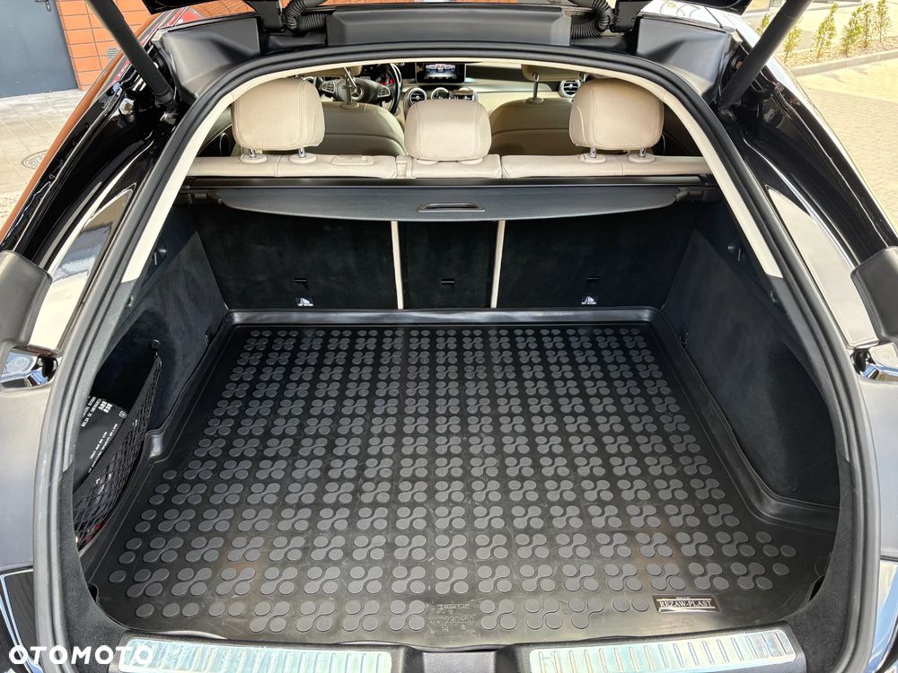 Mercedes-Benz GLC - 12