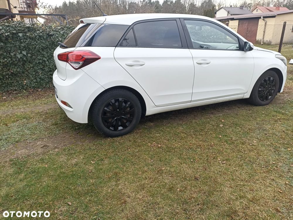 Hyundai i20 1.2 Comfort - 11