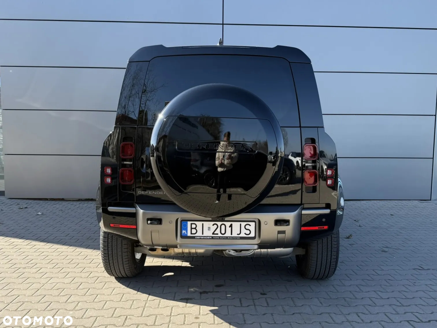 Land Rover Defender 110 2.0 D240 HSE