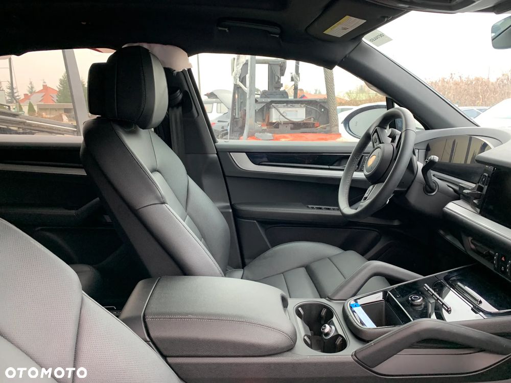 Porsche Cayenne - 14