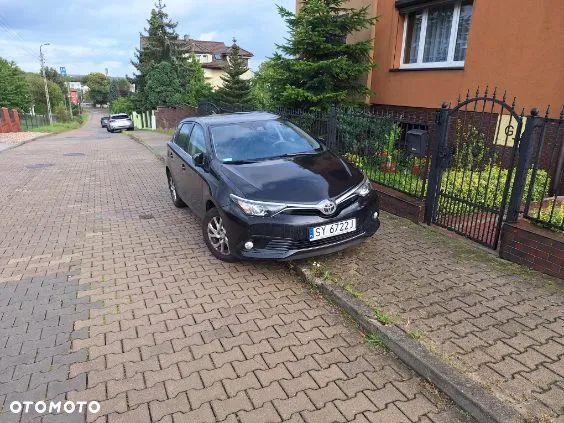 Toyota Auris 1.6 Premium - 4
