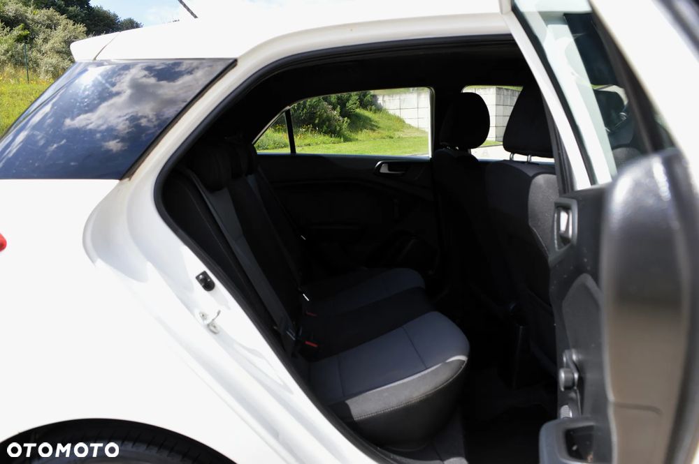 Hyundai i20 1.2 BlueDrive Classic + - 12