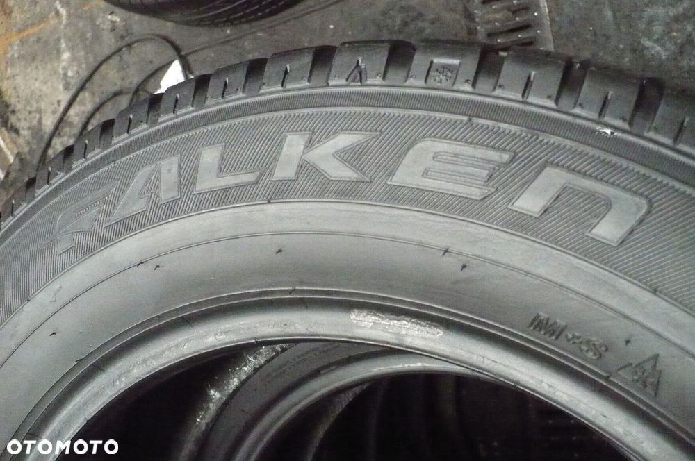 2x FALKEN HS449 Eurowinter 225/60R17 5,3mm 5,7mm 2022 - 3