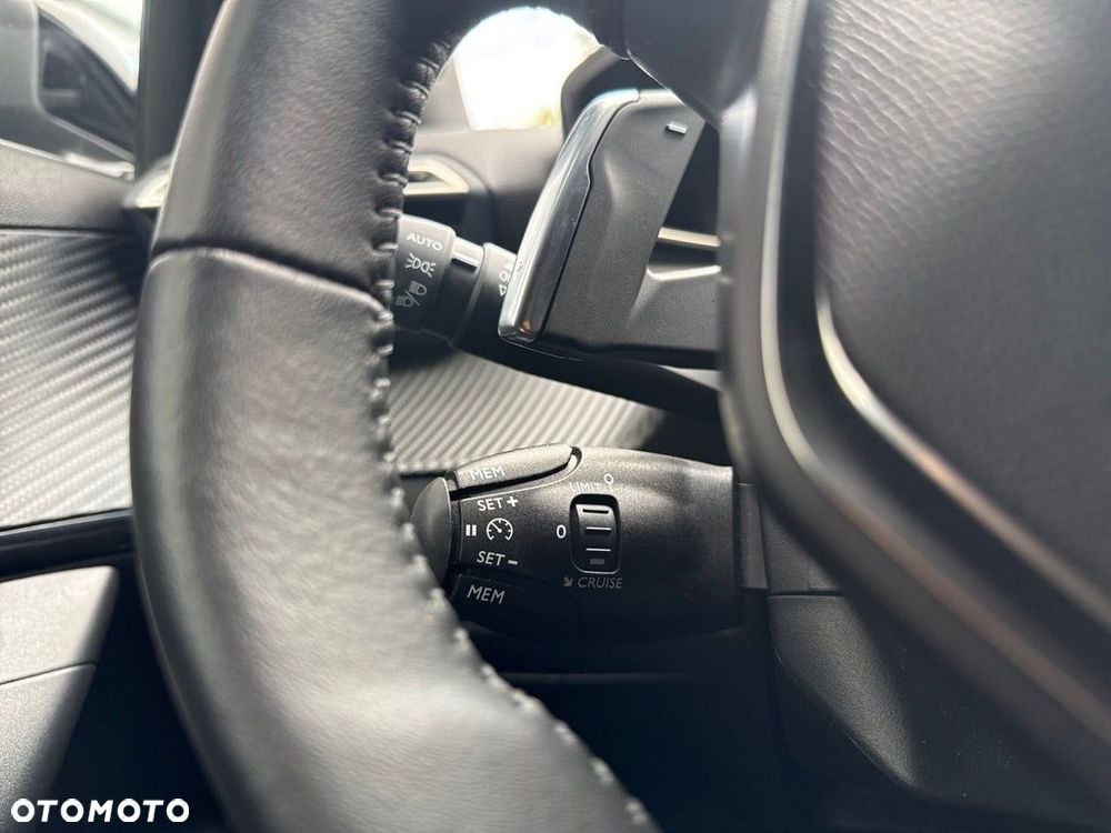 Peugeot 2008 - 25