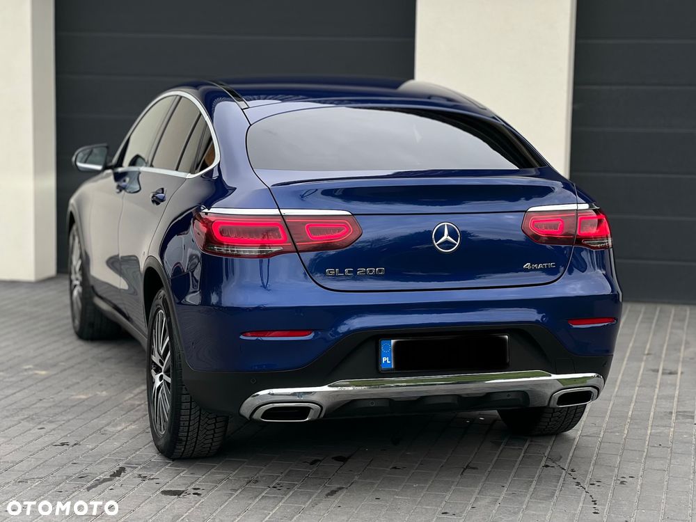 Mercedes-Benz GLC 200 4Matic 9G-TRONIC AMG Line Plus - 21