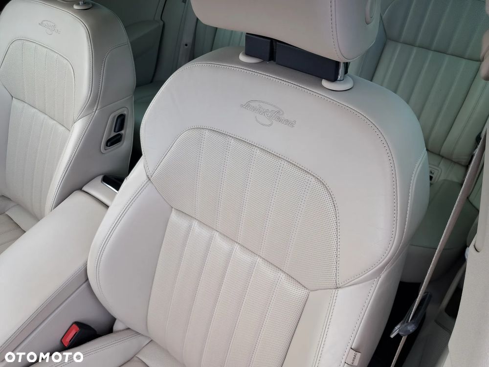 Skoda Superb 2.0 TDI 4x4 L&K DSG - 25