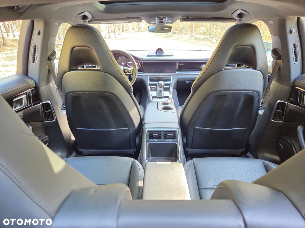 Porsche Panamera Standard - 11