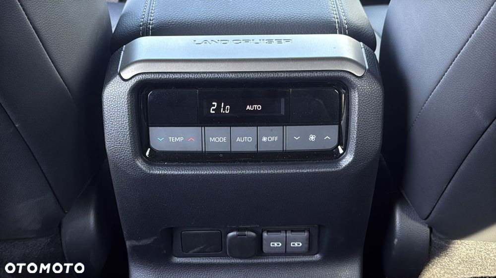 Toyota Land Cruiser LC 2.8 D-4D Invincible - 26