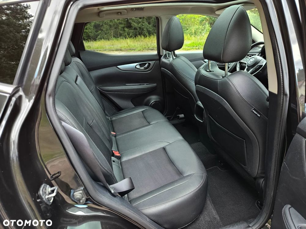 Nissan Qashqai 1.6 DCi 4x4 Tekna - 25