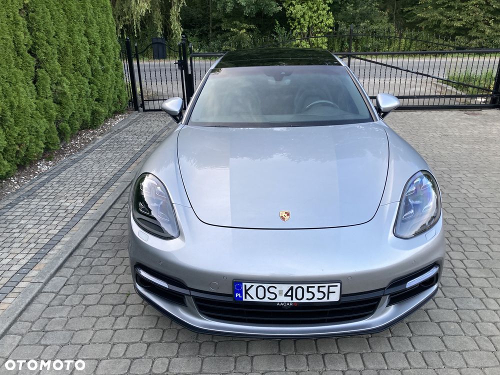 Porsche Panamera 4S - 10