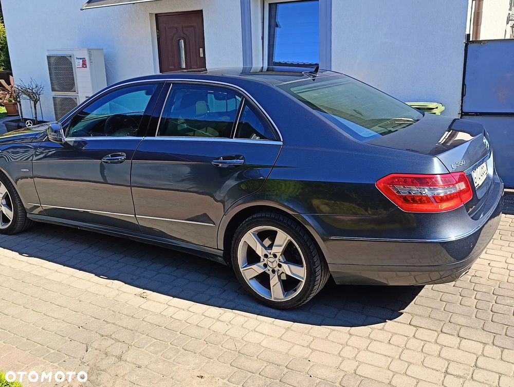 Mercedes-Benz Klasa E 350 CDI BlueEff Avantgarde - 4