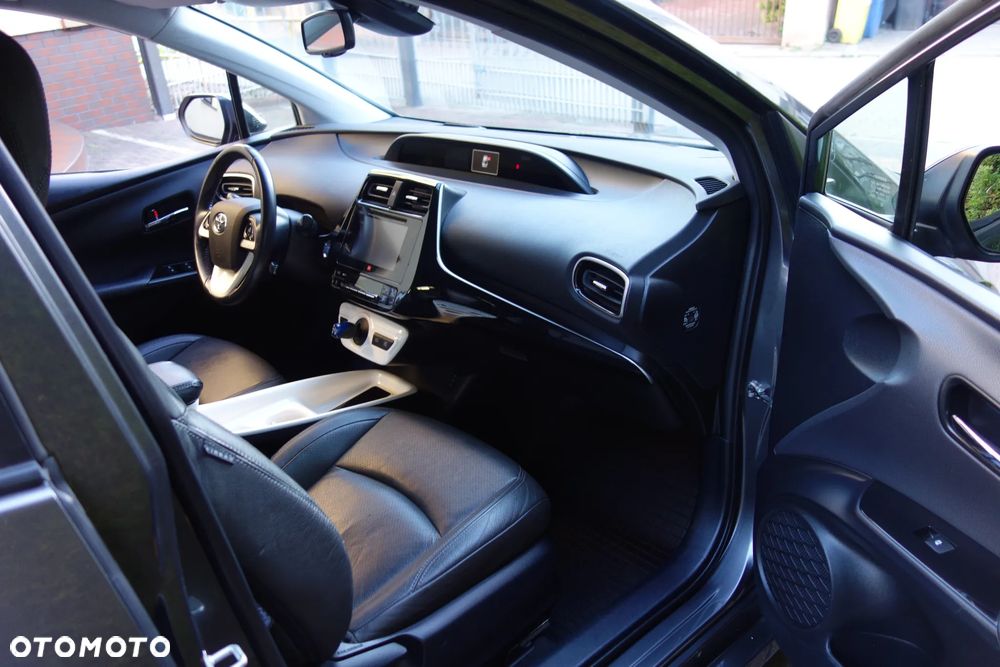 Toyota Prius 1.8 Hybrid Prestige - 13