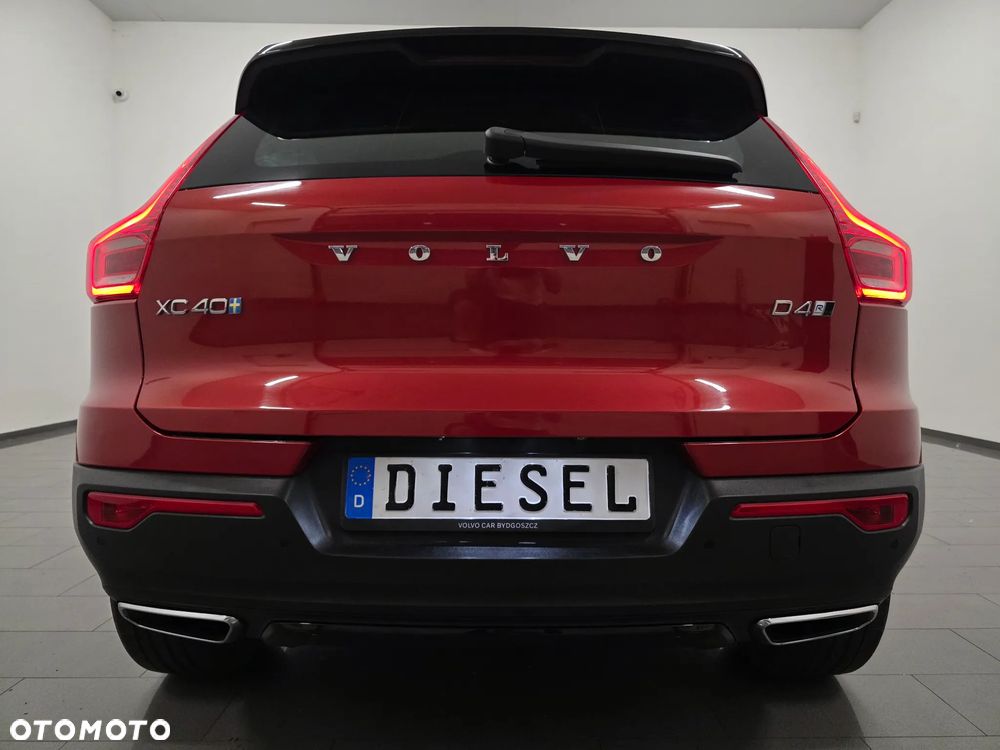 Volvo XC 40 D4 AWD R-Design - 37
