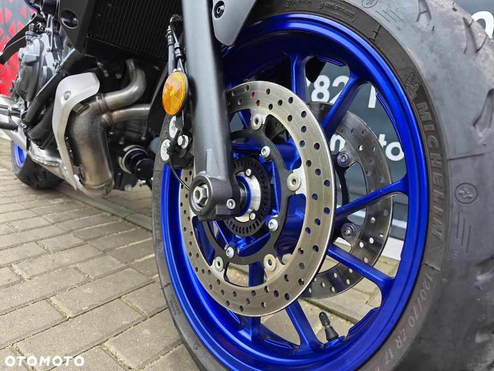 Yamaha MT - 27