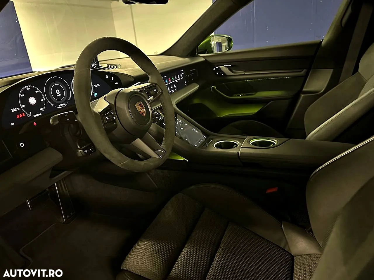 Porsche Taycan Turbo - 9