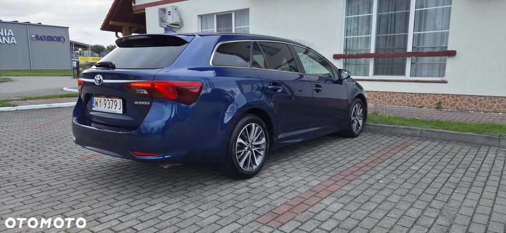 Toyota Avensis 2.0 D-4D Premium - 25
