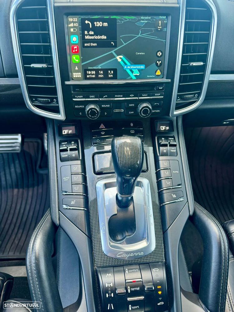 Porsche Cayenne Turbo - 24