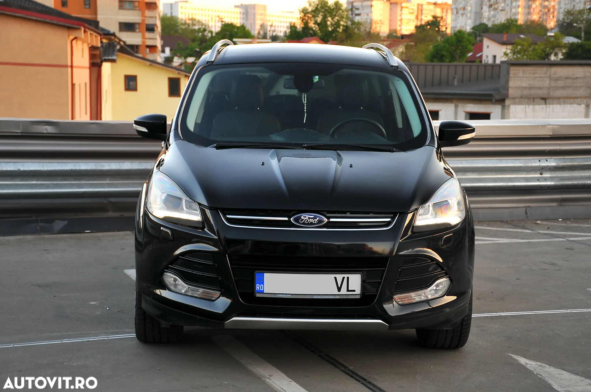 Ford Kuga 2.0 TDCi 4x4 Aut. Titanium - 4