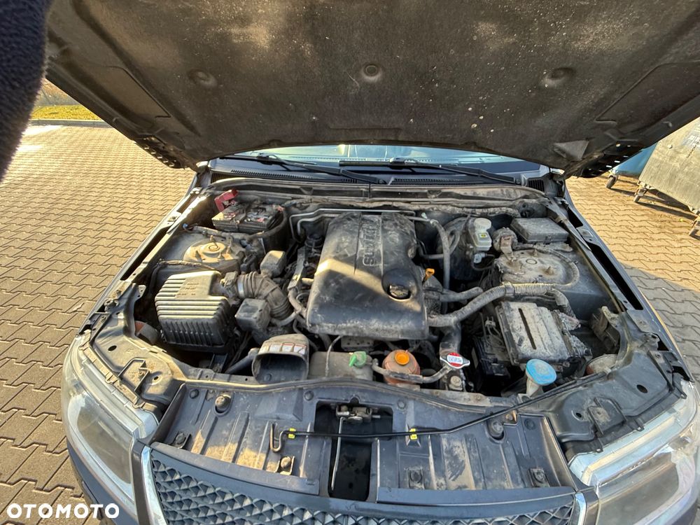 Suzuki Grand Vitara 2.4 De Luxe - 27