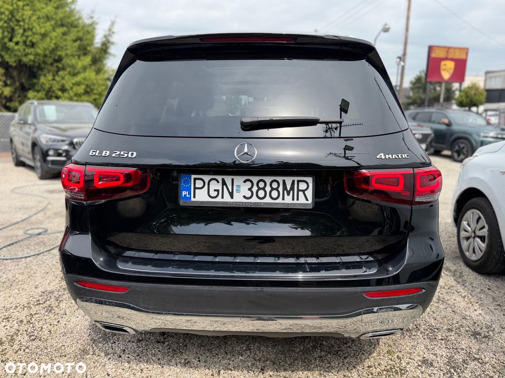 Mercedes-Benz GLB 250 4Matic 8G-DCT Progressive - 5