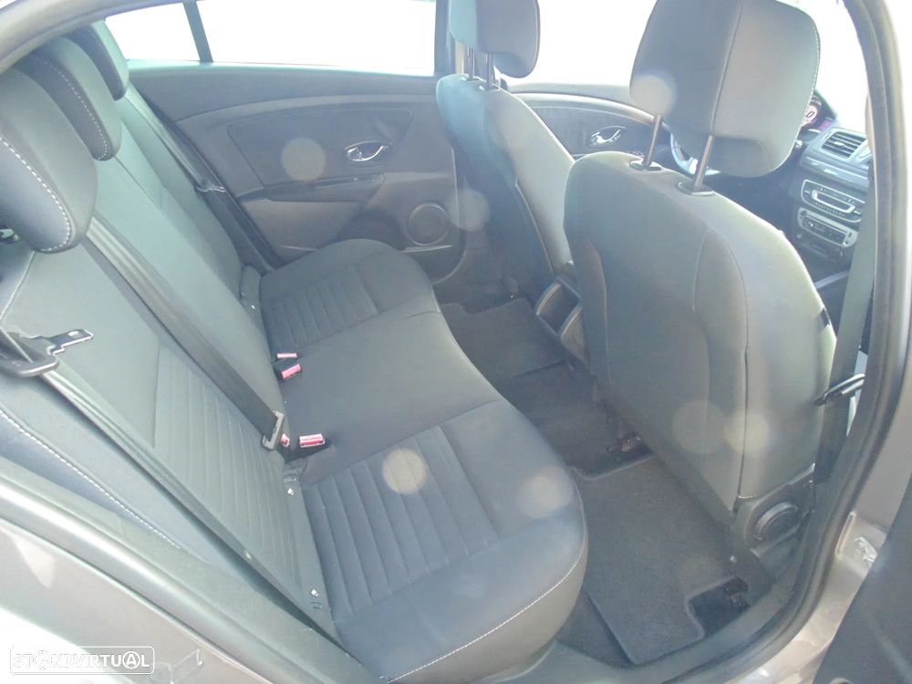 Renault Mégane Sport Tourer 1.5 dCi Limited SS - 16