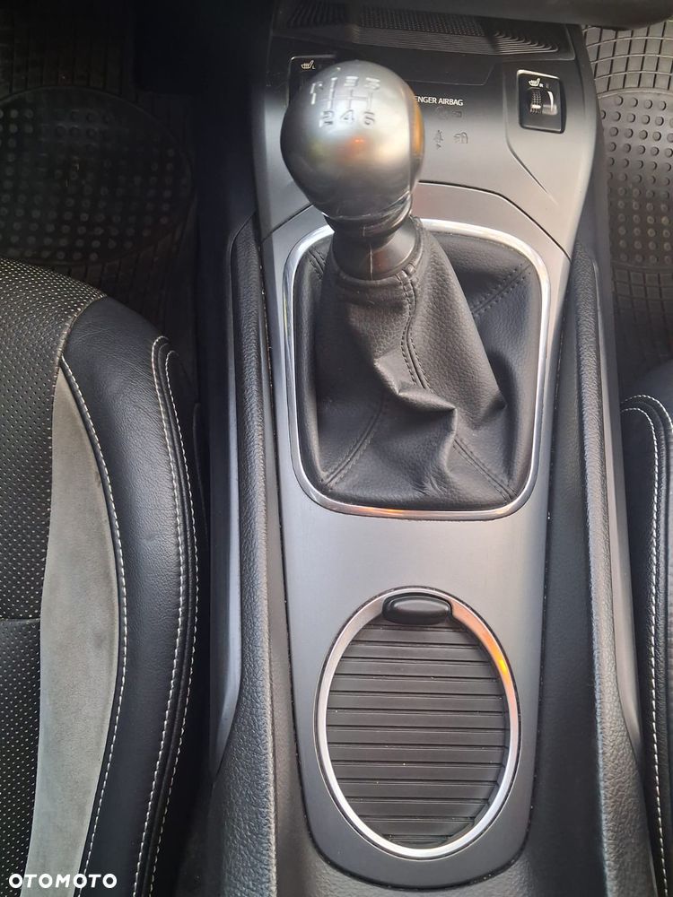 Toyota Avensis 2.0 D-4D Prestige - 30