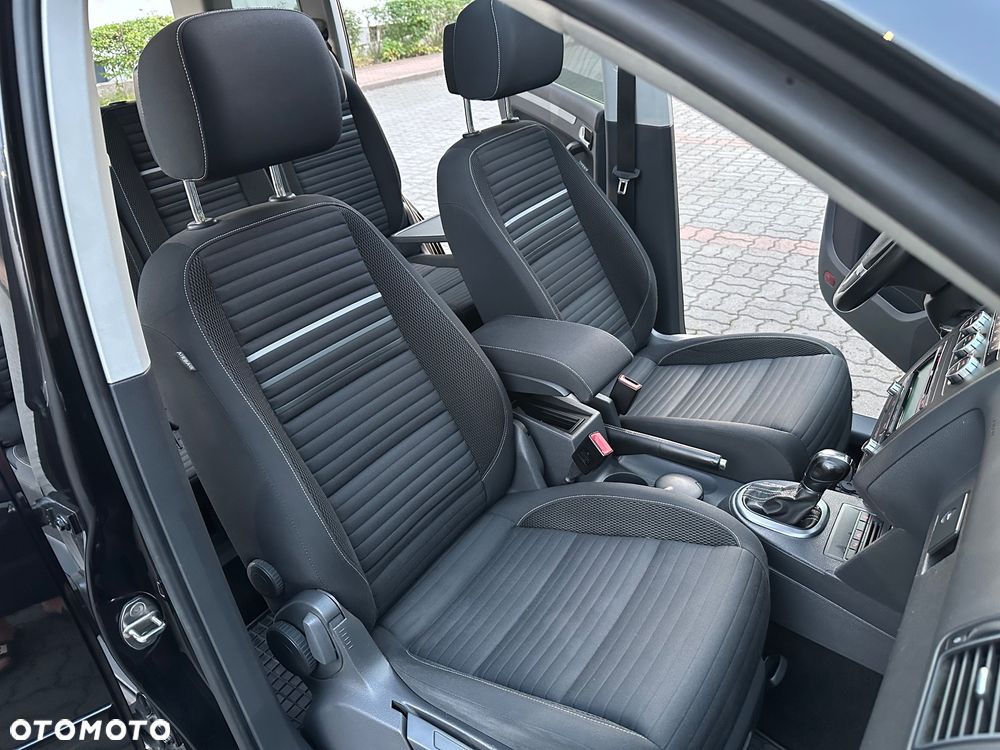 Volkswagen Touran 2.0 TDI DPF DSG Cup - 18