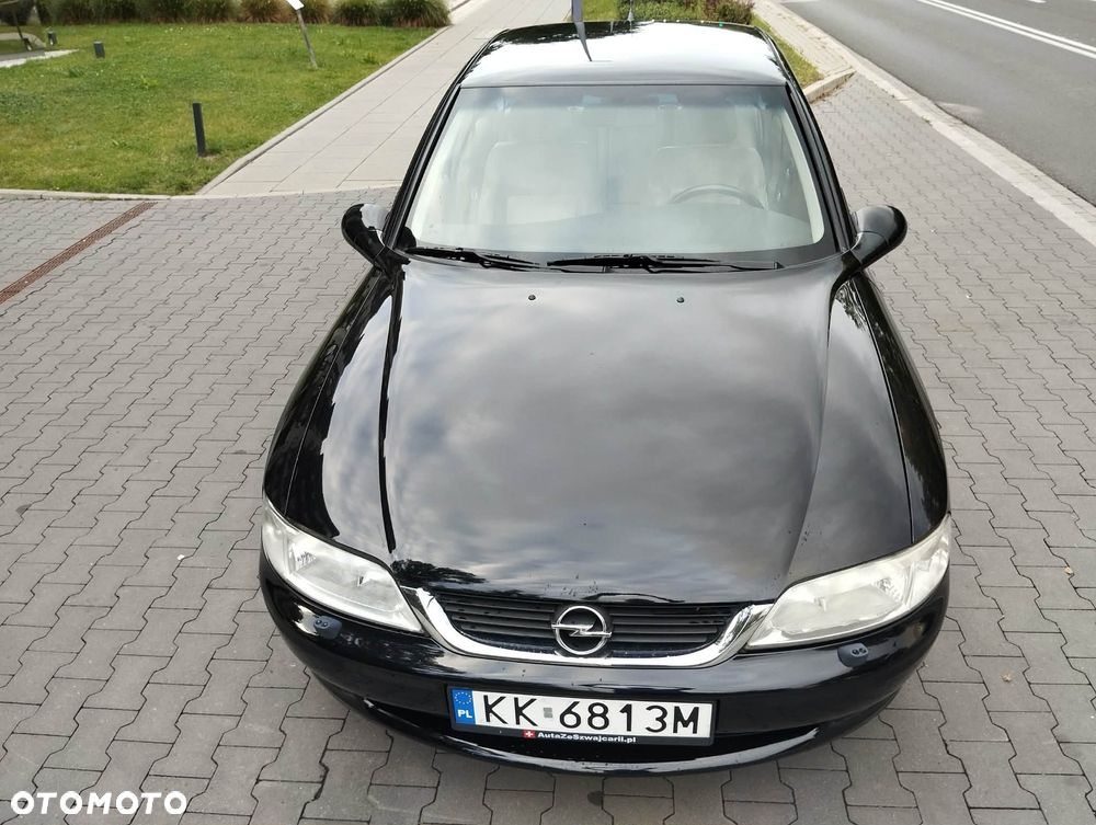 Opel Vectra - 8
