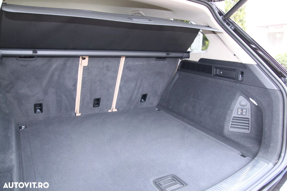 Volkswagen Touareg V6 TDI R-Style - 26