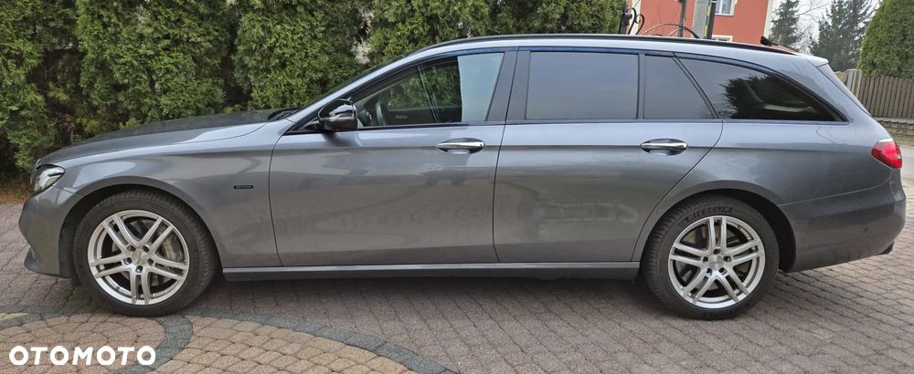 Mercedes-Benz Klasa E 220 d 9G-TRONIC - 23