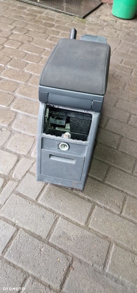 PODŁOKIETNIK VW TOURAN I - 5