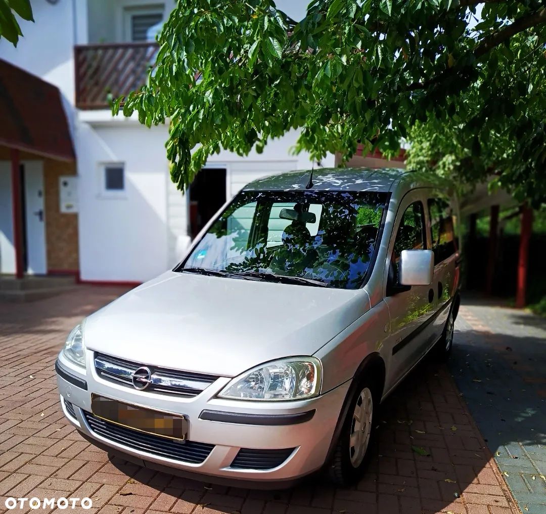 Opel Combo Tour 1.6 N-Joy - 1