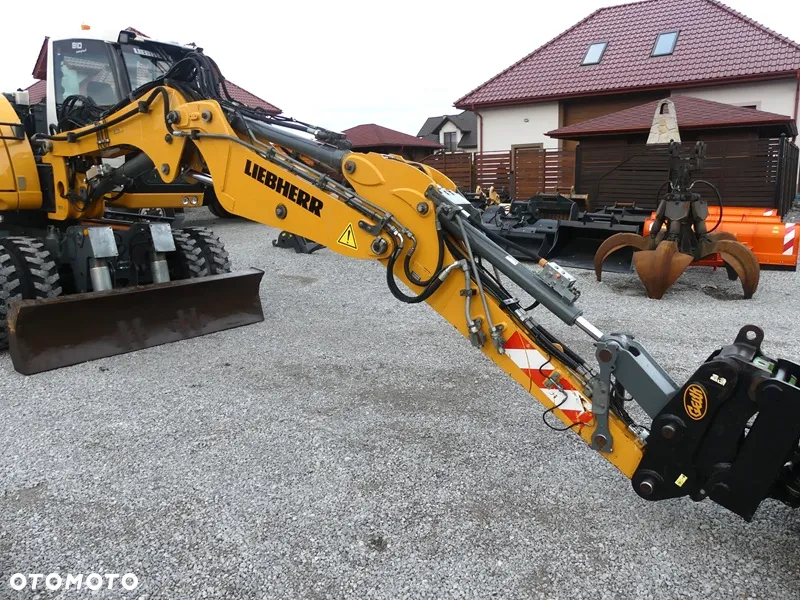 Liebherr A910 Compact / Sprowadzona / Super Stan / - 37