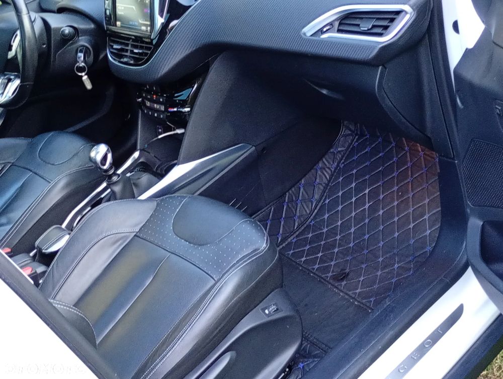 Peugeot 2008 - 23