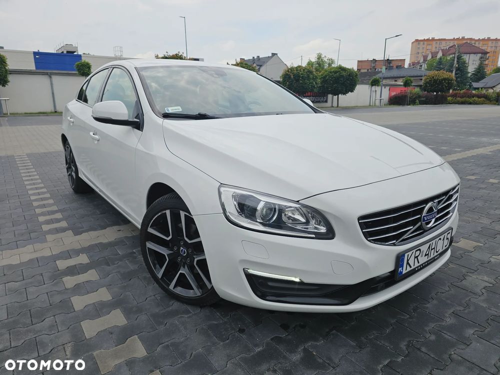 Volvo S60 T3 Drive-E Momentum - 1