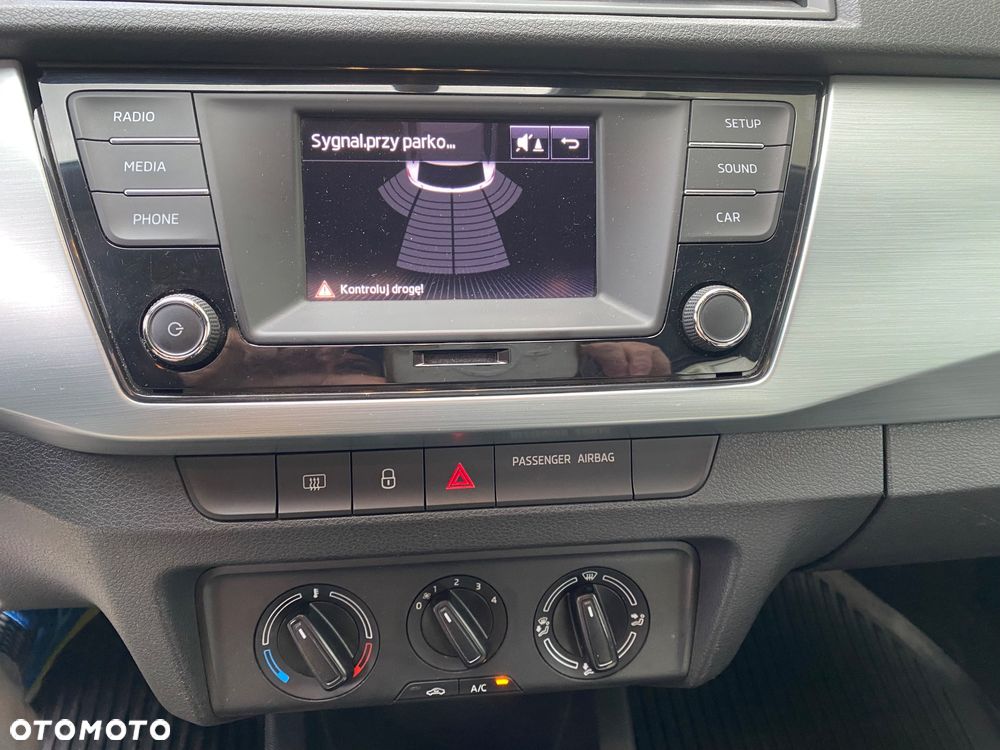 Skoda Fabia 1.0 MPI Active - 11