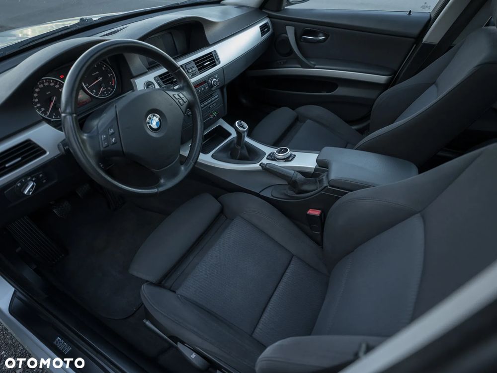 BMW Seria 3 318i Edition Lifestyle - 25