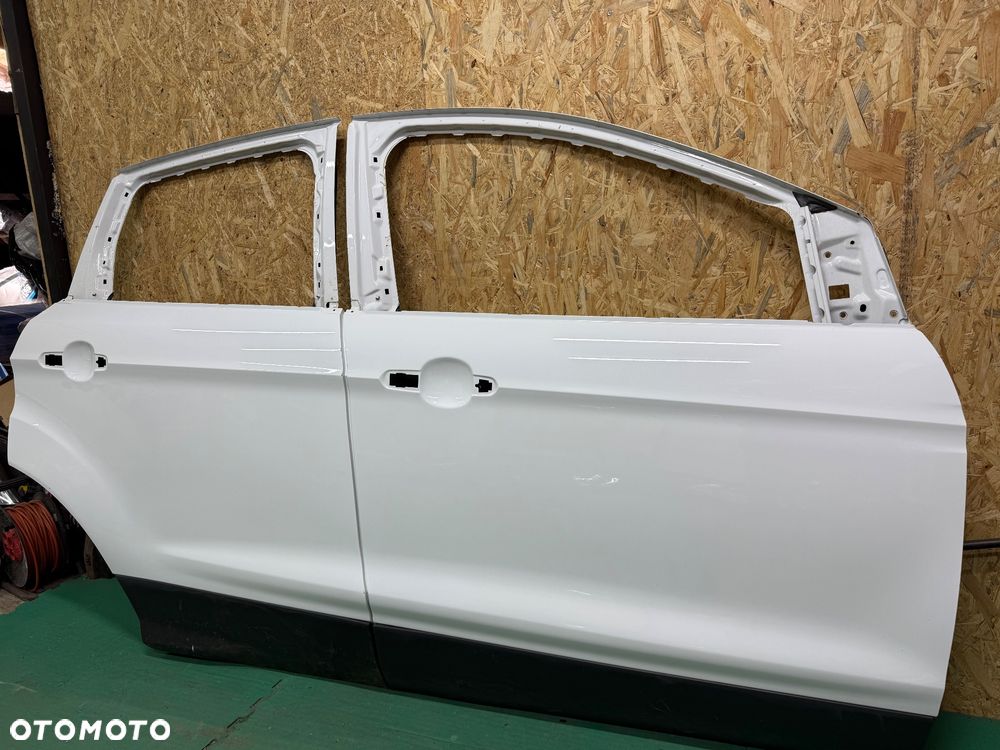 DRZWI PRAWE PRZÓD PRAWE TYŁ PRZEDNIE PRAWE TYLNE PRAWE STRONA FORD KUGA MK2 BIAŁE - 30