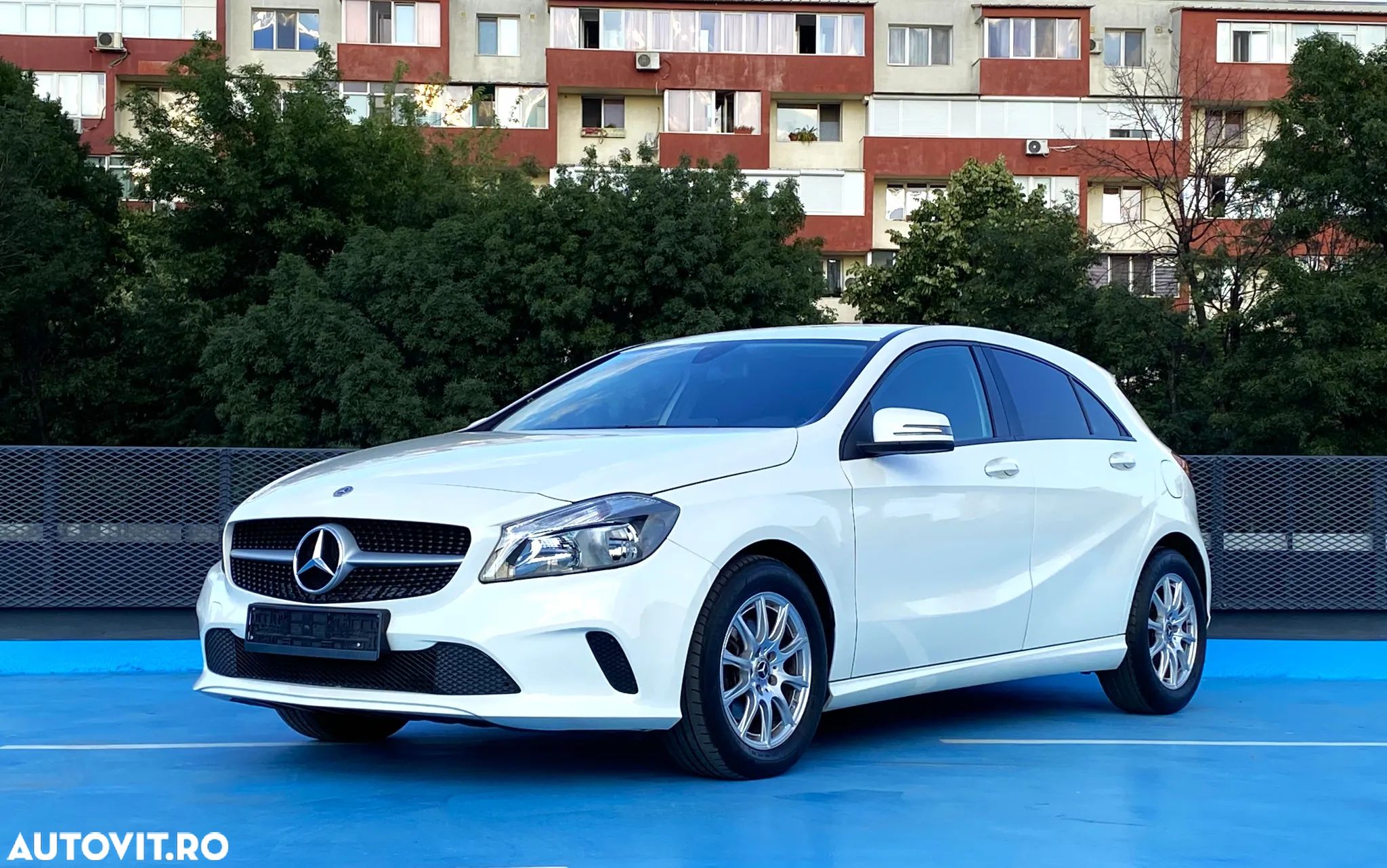 Mercedes-Benz A - 1
