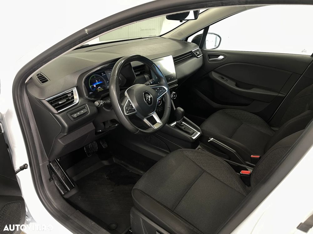 Renault Clio V E-Tech 145 Evolution - 6