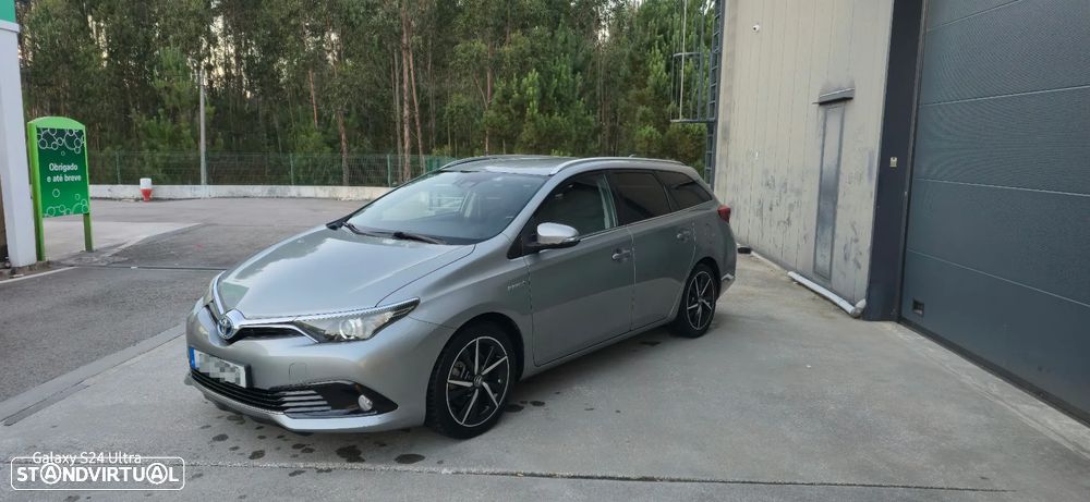 Toyota Auris Touring Sports 1.8 HSD Square Collection - 3