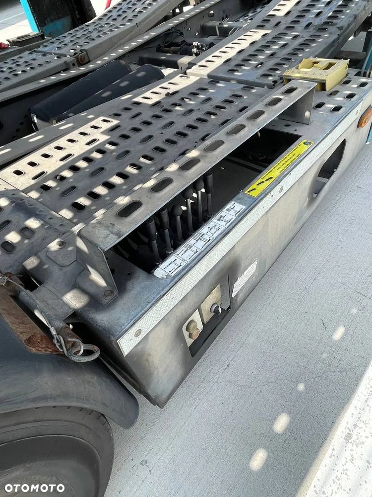 Mercedes-Benz Actros - 12