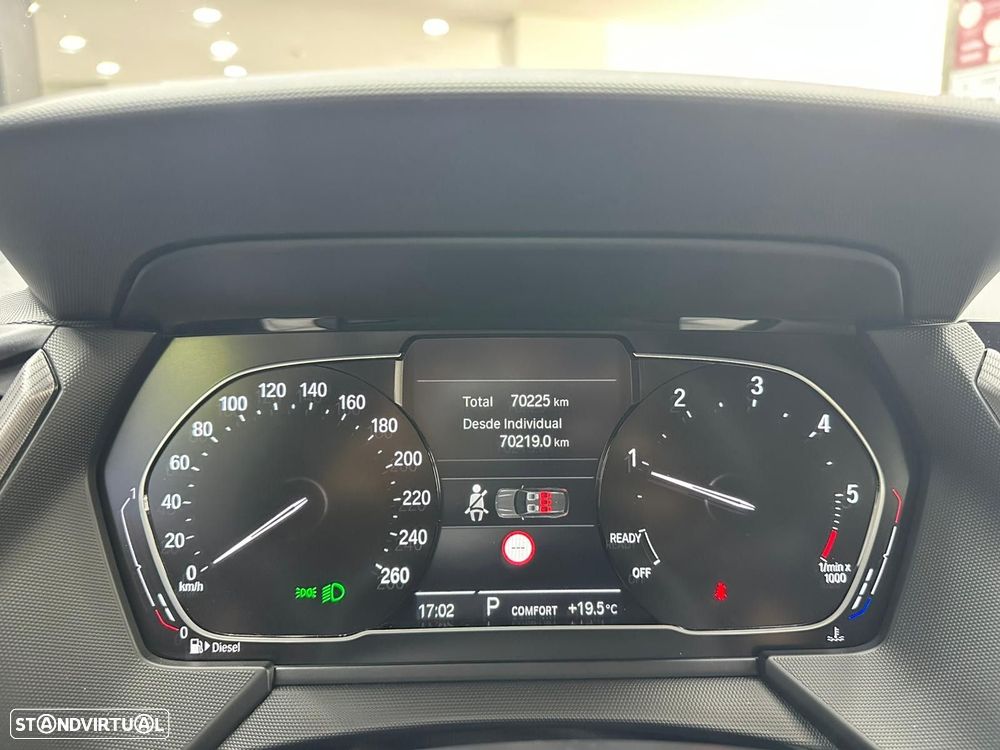 BMW 116 d Pack 50 anos M Auto - 28