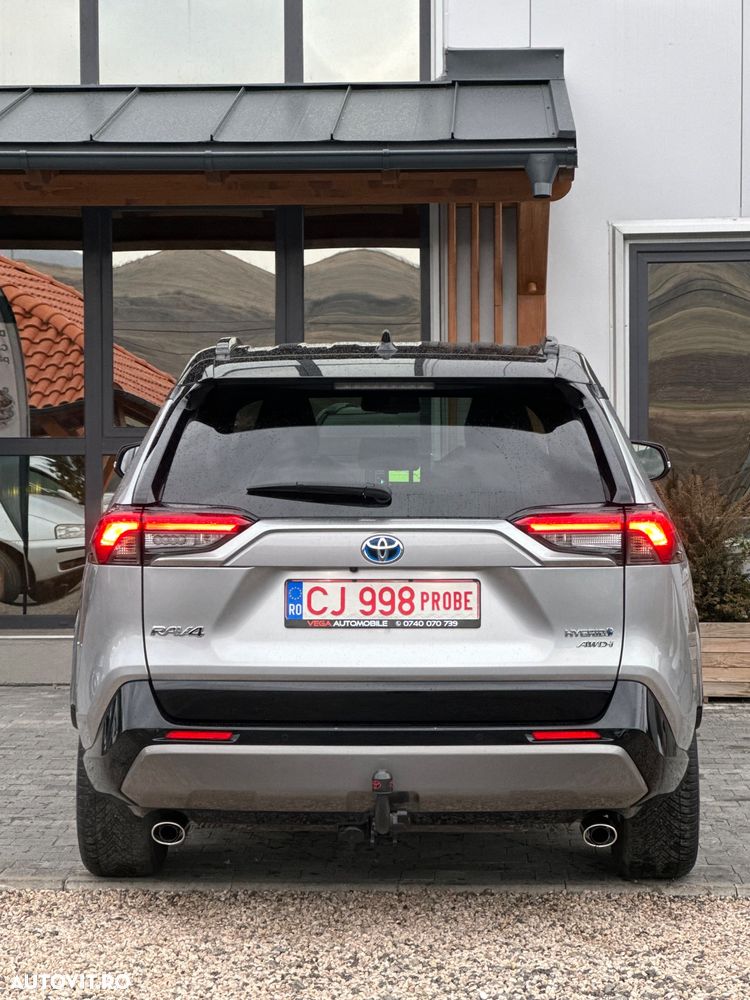 Toyota RAV4 2.5 4x4 Hybrid Team Deutschland - 33