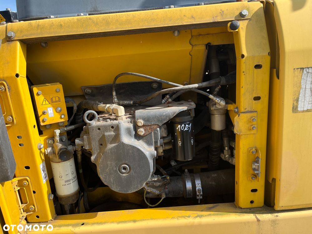 Komatsu PC210 - 8