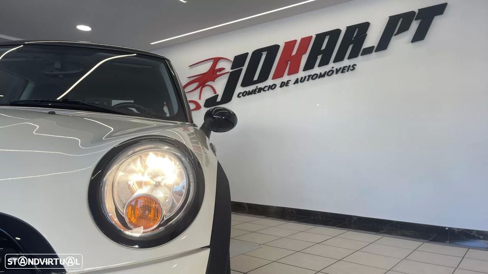 MINI 3 Portas One D - 16