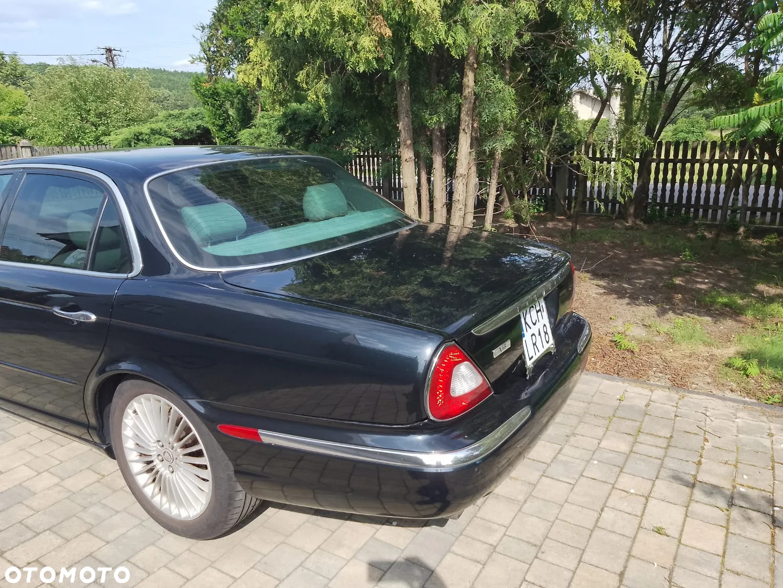 Jaguar XJ - 4