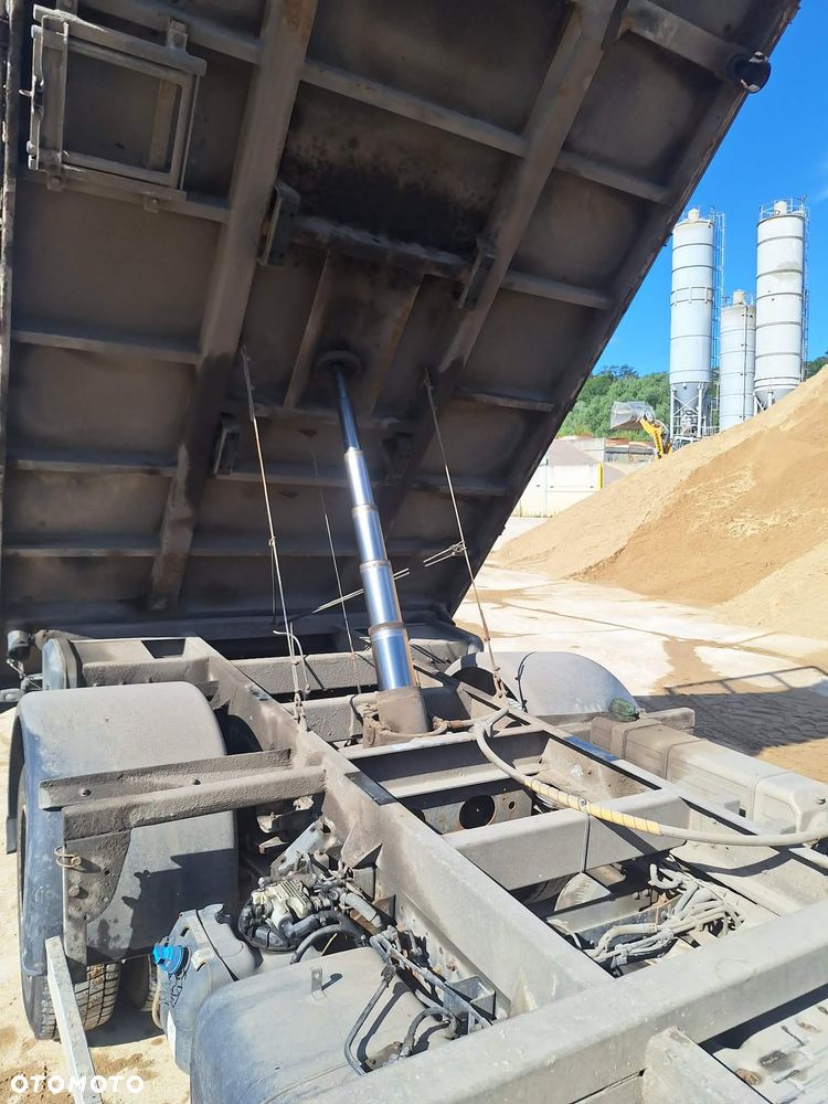 Mitsubishi FUSO CANTER - 4