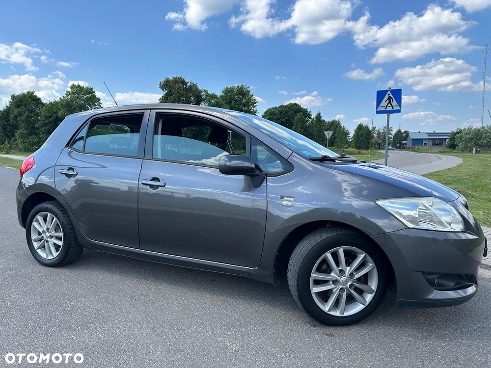 Toyota Auris 1.6 VVT-i Luna - 2