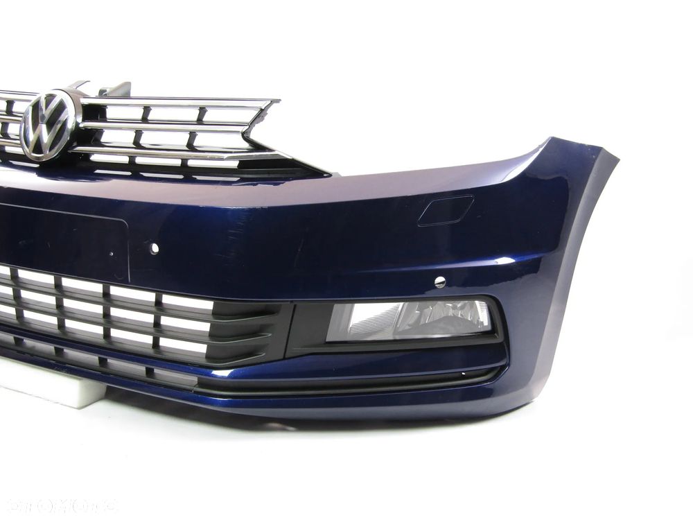 Zderzak przedni VW Touran 15 - 24 Sprysk. / Pdc-4 Lakier LC5B - 12